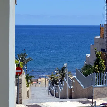 Atico-apartamento, El Medano, Zona Surf, Terrazas, Vistas, Trastero Y Garaje