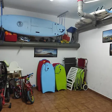 Atico-apartamento, El Medano, Zona Surf, Terrazas, Vistas, Trastero Y Garaje Apartment